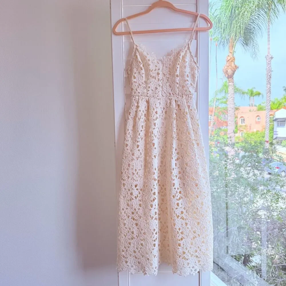 ASTR The Label Floral Lace Midi Dress in Cream size XS - Picture 1 of 10